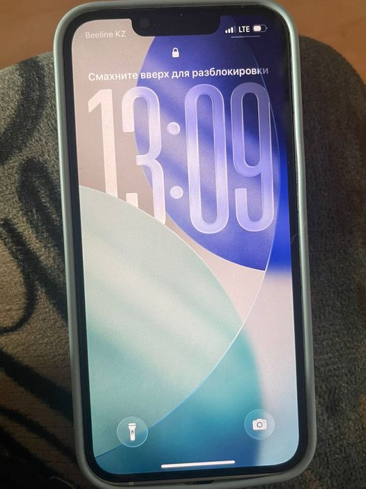 Продам iPhone 13,