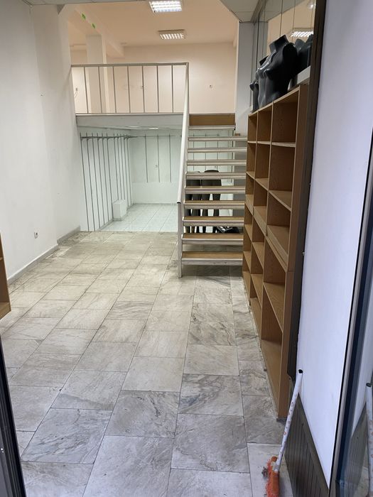 Дава се под наем Магазин в Ботевград - 62 кв.м за 475.83 € - Снимка #1