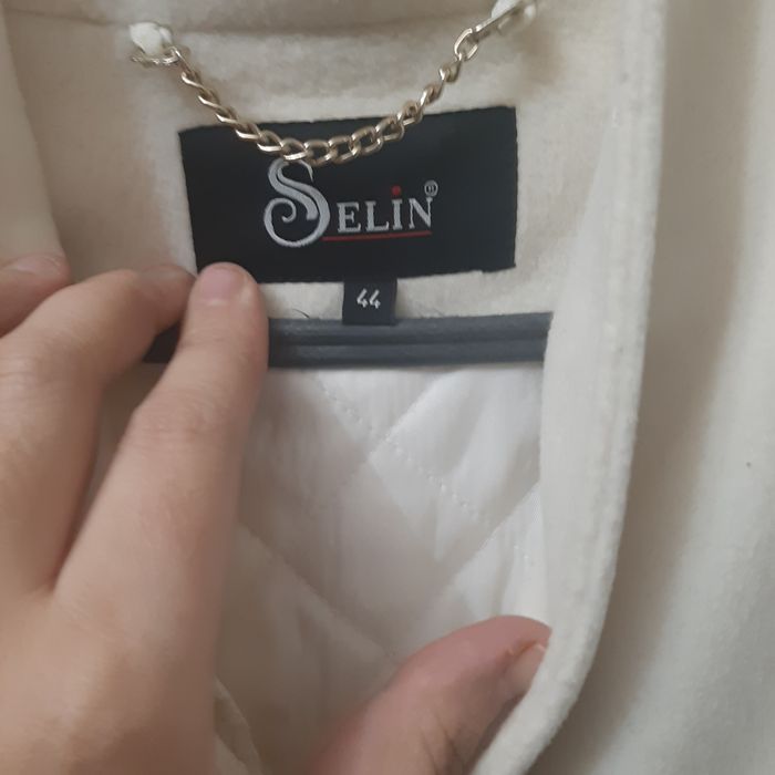 Палто драпвое белое