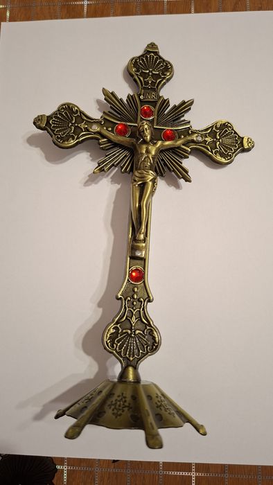 Cruce / crucifix ornamental cu suport.