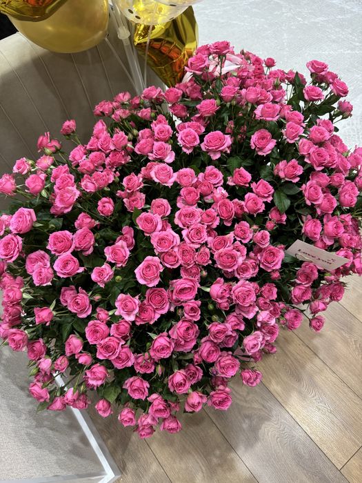Цветы кустовые розы