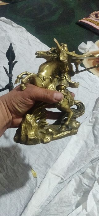 Haykallar sotiladi antivar kalliksiya ikkalasi bir joyda