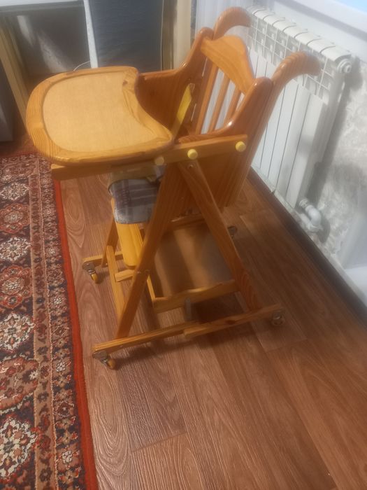 Детский столик для кормления