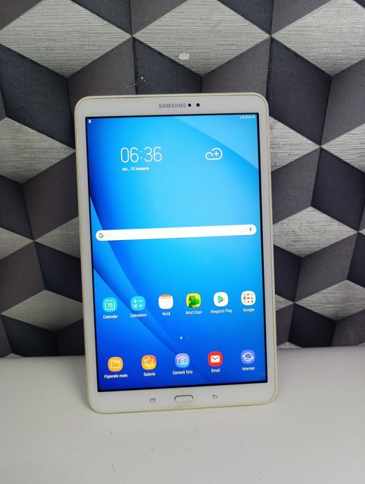 Tableta 10 inch Samsung t580 2gb ram 16 gb android 8.1 perfect funcțio