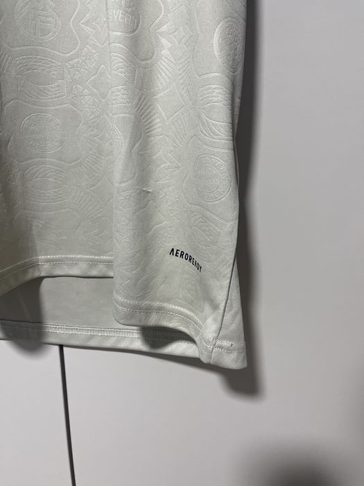 Tricou cu Luis Diaz