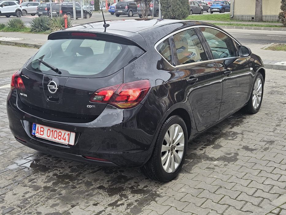 Opel Astra J An 2011 Motor 1.7 Diesel RAR EFECTUAT