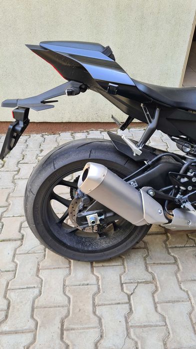 Yamaha YZF R1 din 2021 - 3200 KM, nu a fost dusa pe circuit, ca noua