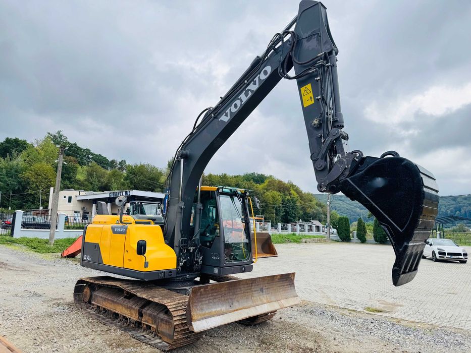 Excavator pe senile cu lama Volvo EC 140 DL, an 2012, 15 tone, TOP !
