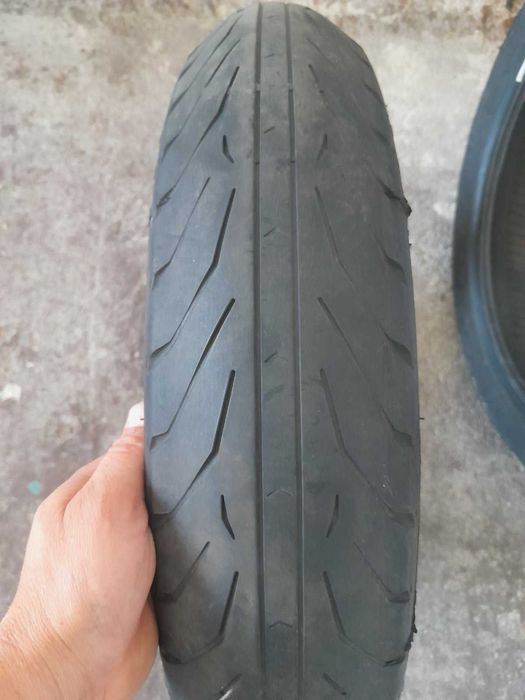 Гуми предна 120/70/17 30 Евро Задна Метзелер м7 190/55/17  100 Евро