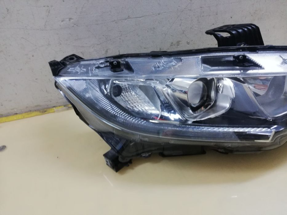 Far Honda Civic 2017-2019 dreapta halogen
