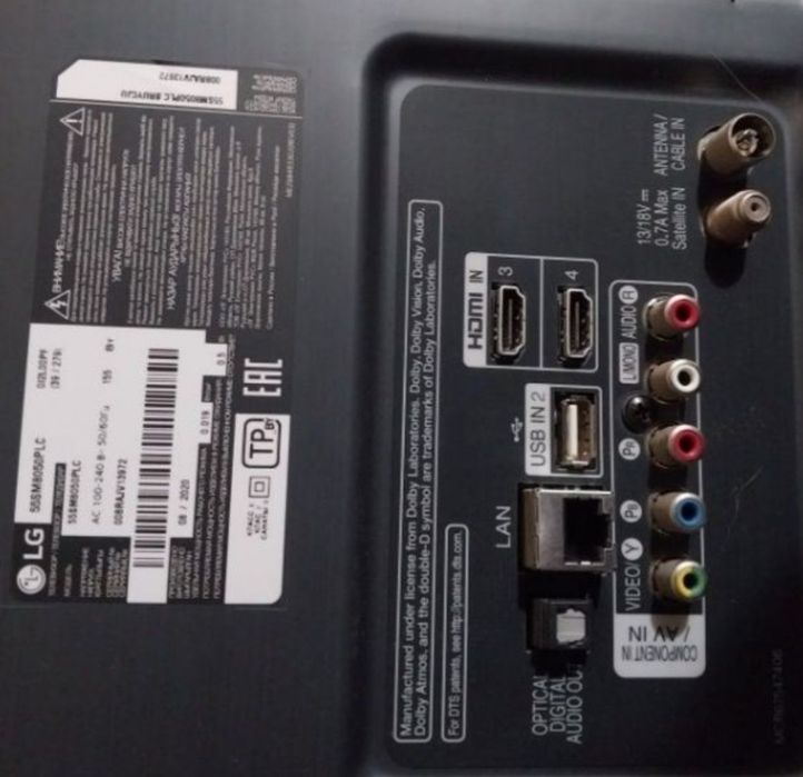 Большой 4К смарт телевизор LG 140см.