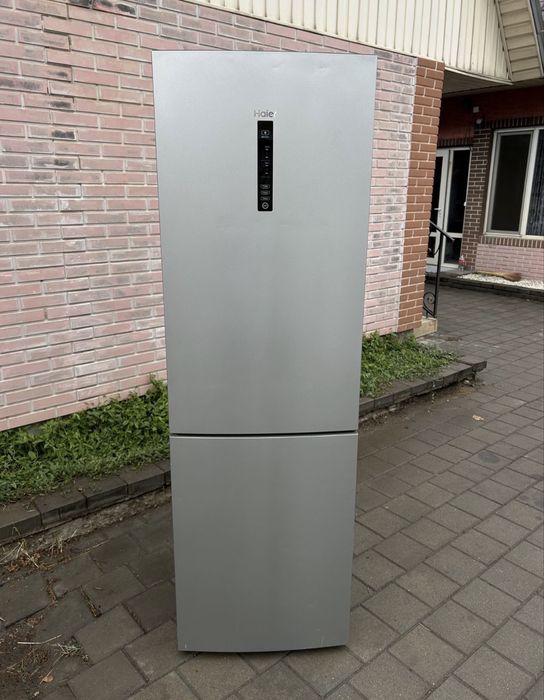 Рабочи холодильник SAMSUNG