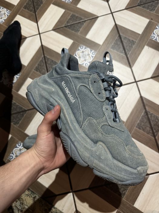 balenciaga triple s