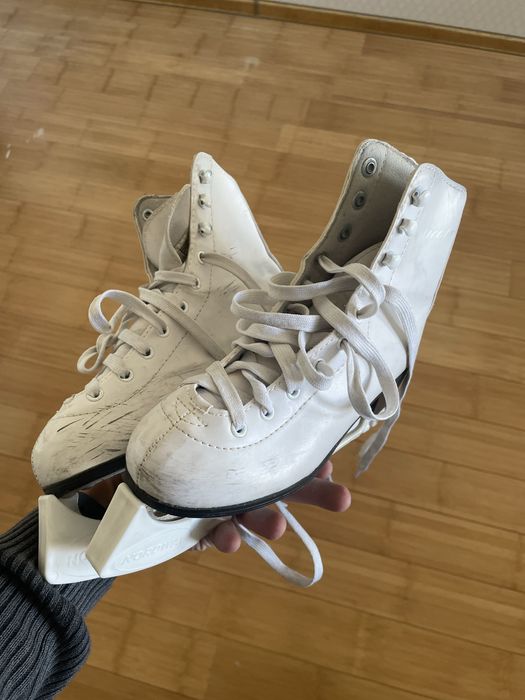 Продаю коньки 34 размер