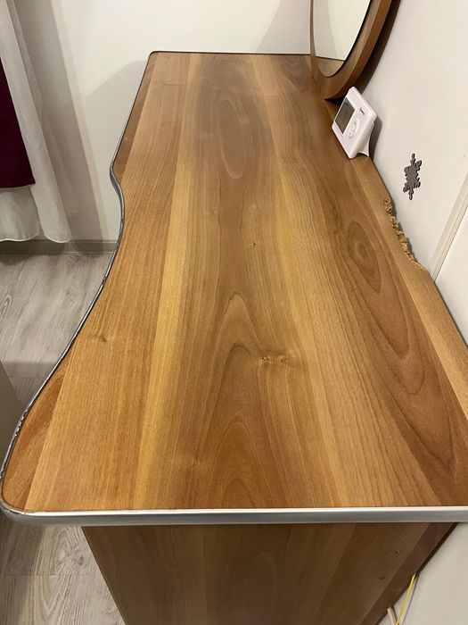 Birou și masă de înfrumusețare cu oglindă