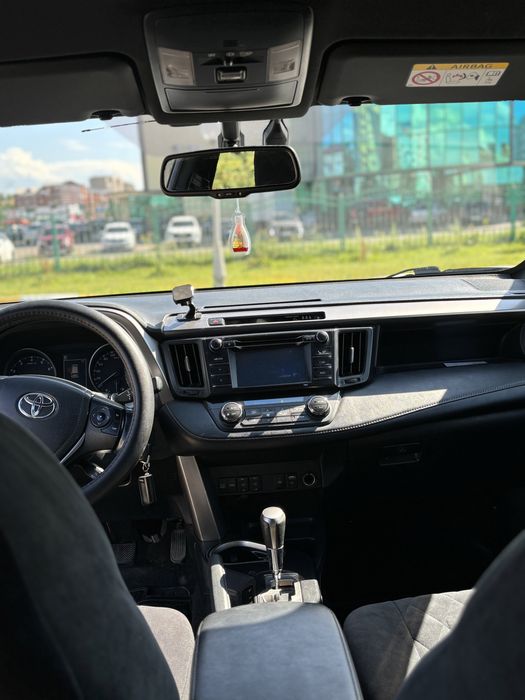 Продам Toyota Rav4 2017 года