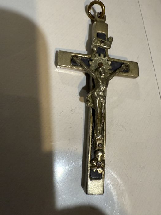Кръст с Исус Христос