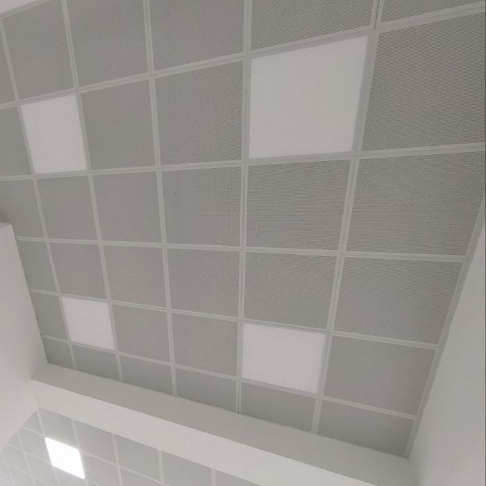 Armstrong griliato grilyato reeychni potolok potolki led