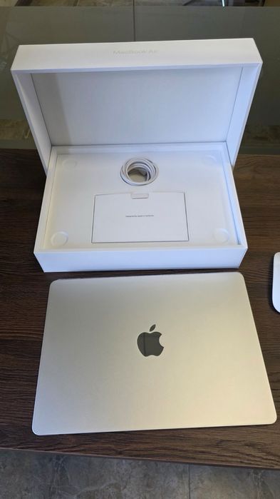 Macbook air M2 2022