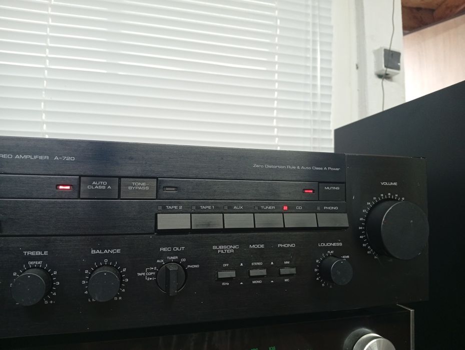 Усилвател Yamaha A-720