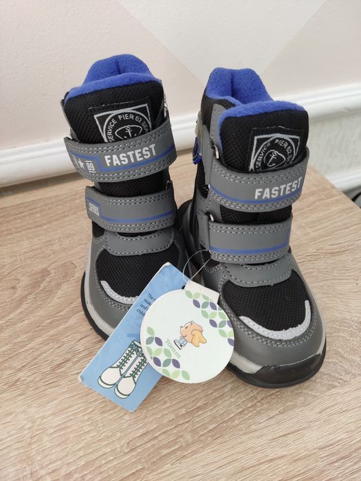 Продам зимние сапожки для мальчика