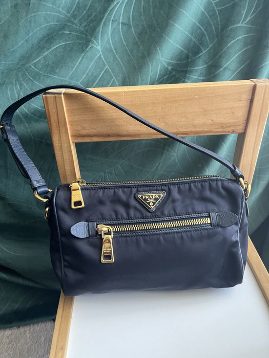 Prada Re-Edition 2000 Double Zip дамска чанта