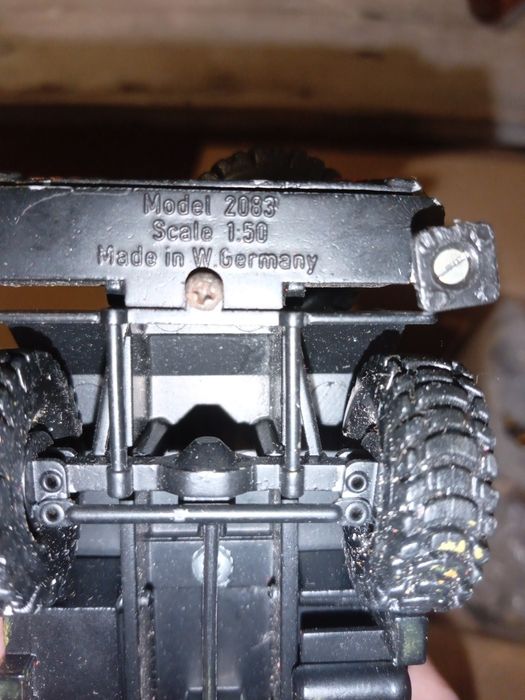 Западна Германия 1980 г..Метални коли камиони кран за колекционери .