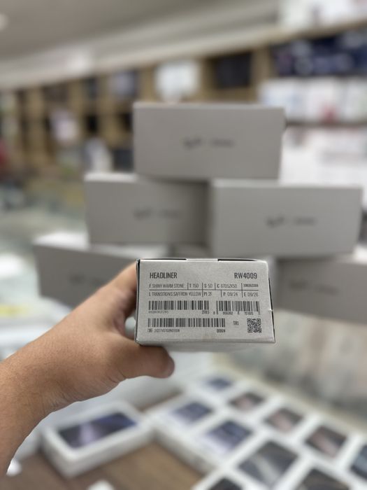 Ray-Ban Meta Headliner Transitions