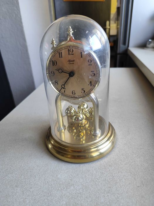 Немски настолен кварцов часовник РАБОТЕЩ