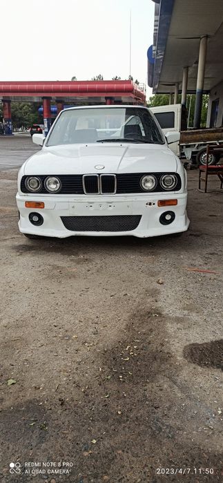 БМВ Е30 323 купе