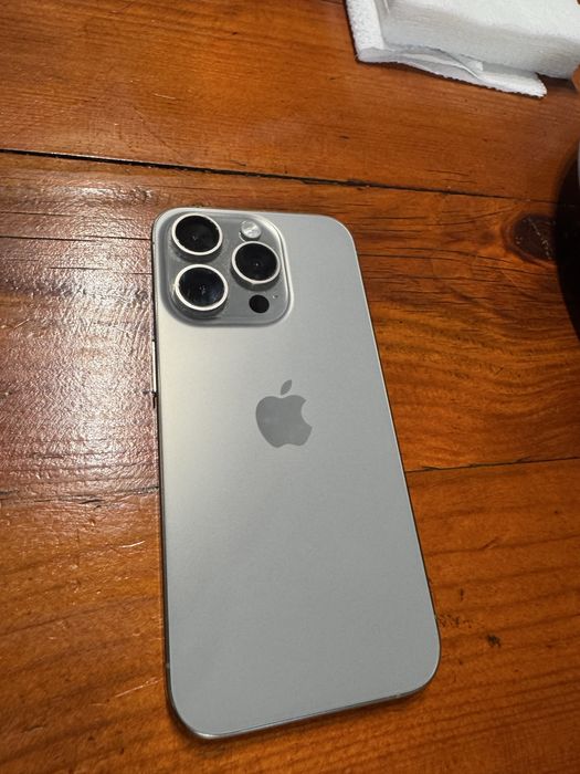 Продам Айфон 15 Про