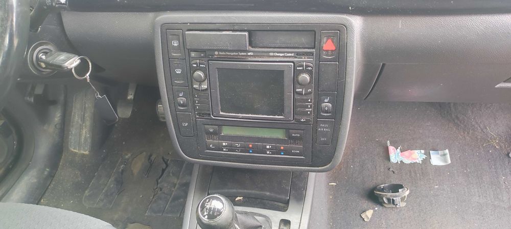 Dezmembrez volkswagen sharan 2.0 BRT cutie manuala 6t JBN culoare LB4V