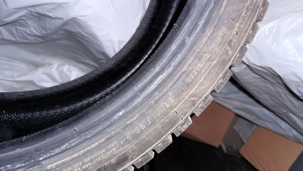 Продам комплект зимних колес