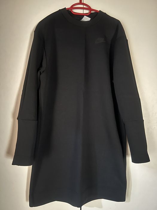 Оригинална рокля NIKE