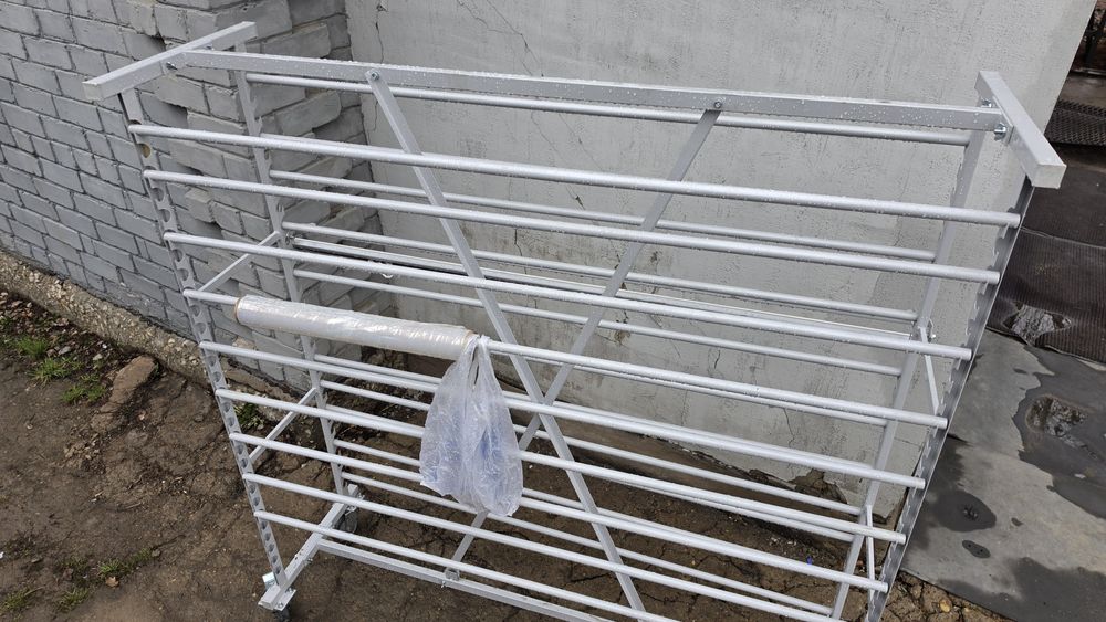 Стойка стеллаж на колесах