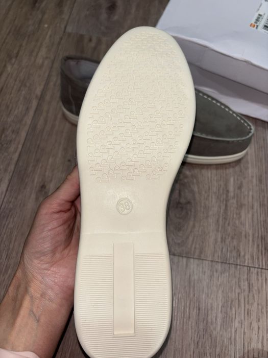 Продам женские лоферы