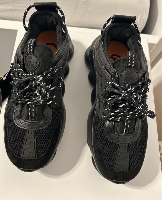 versace chain black