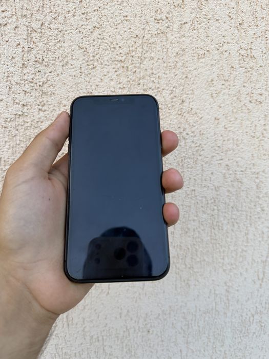 IPhone 11 negru bateria 87% originala
