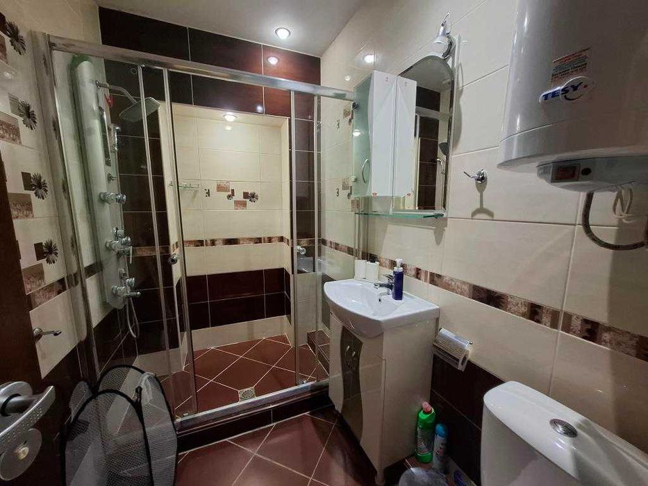 Дава се под наем Тристаен апартамент в Варна, Автогара - 90 кв.м за 747.66 € - Снимка #4