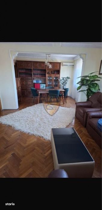 Apartament 3 camere, Zona restaurant Scoica, Universitate, parcare