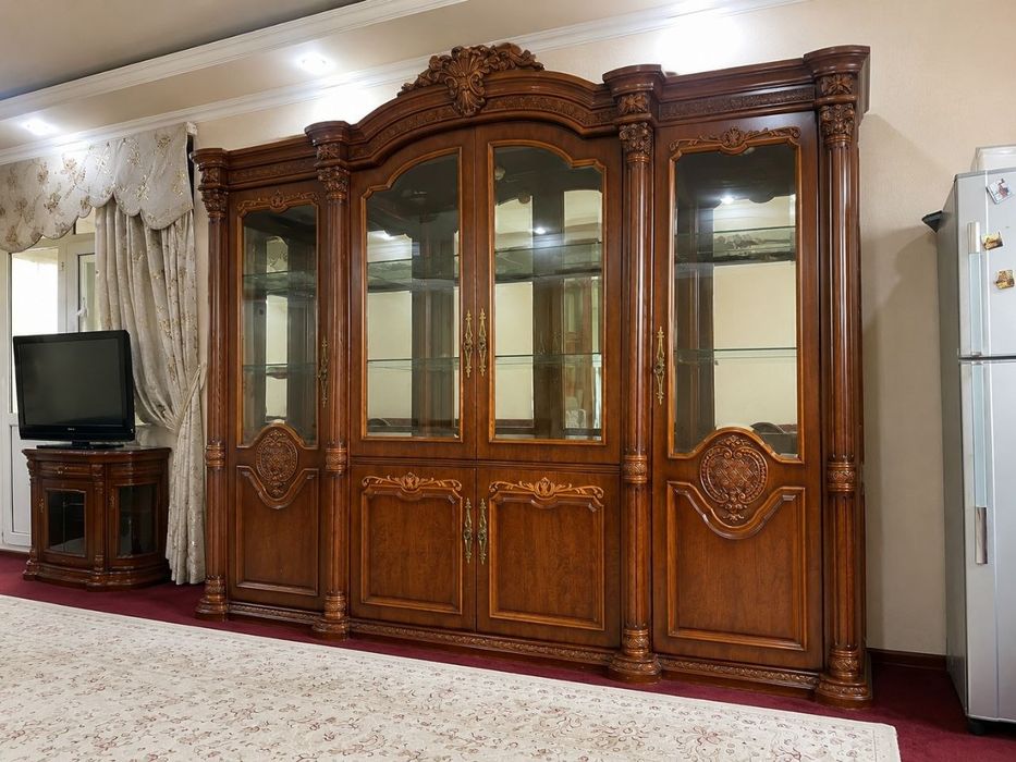 Mebel sotiladi, kamod, stol, shkaf