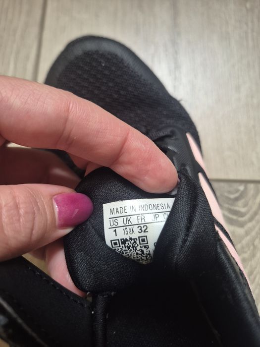 Маратонки 32 номер+ подарък боти