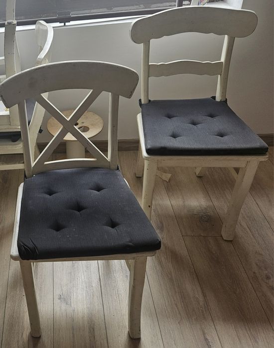 Бели столове от дърво