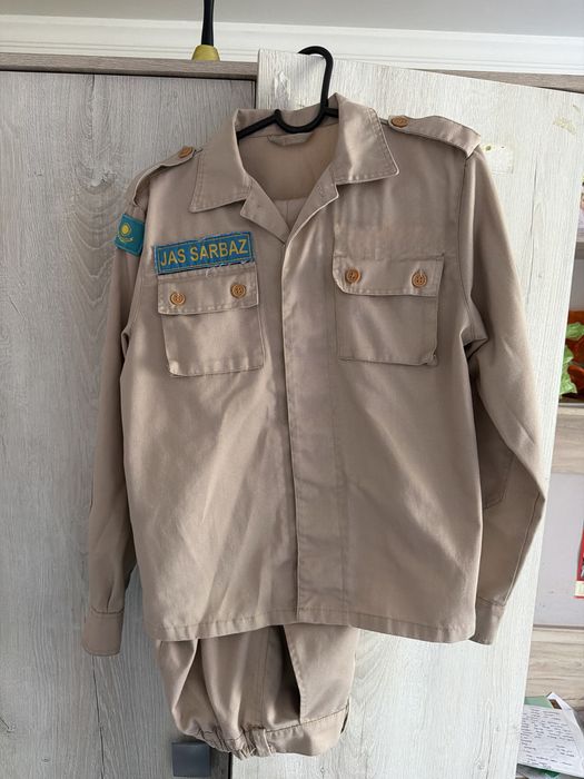 Продам школьную военную форму