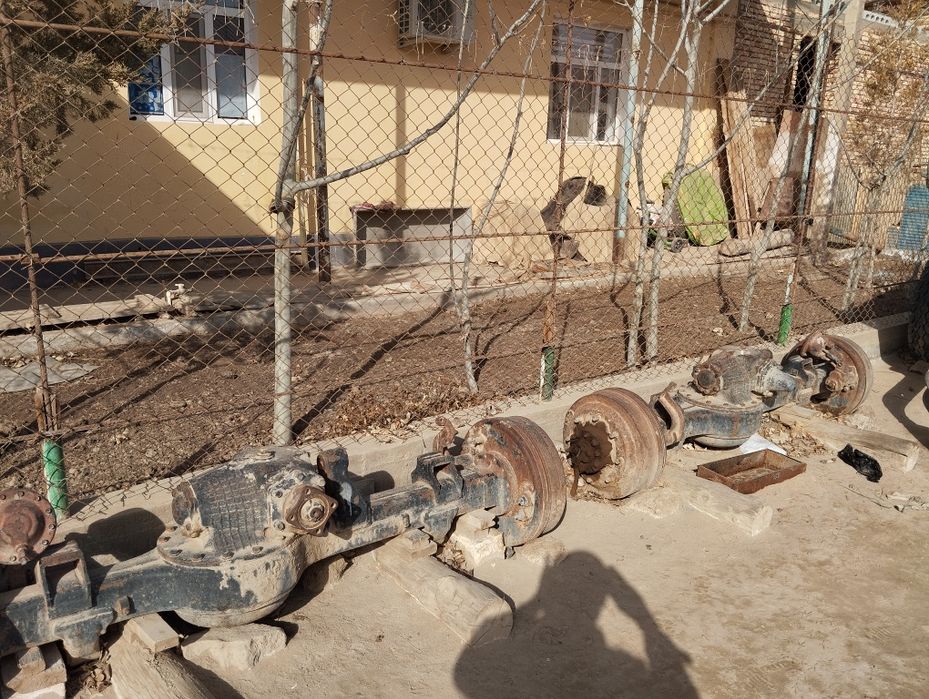 Средний и Задный мост Зил 131