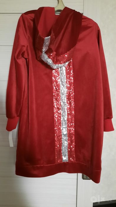 Продам яркое платье