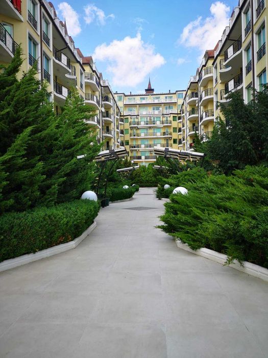 Отдавам апартамент под наем на първа линия в Елените!