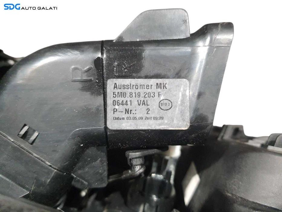 Suport Ornament Grila Grile Ventilatie Aerisire cu Bricheta si Scrumiera Volkswagen Golf 6 Plus 2008 - 2013 Cod 5M0819203F 5M0862533D [N3654]