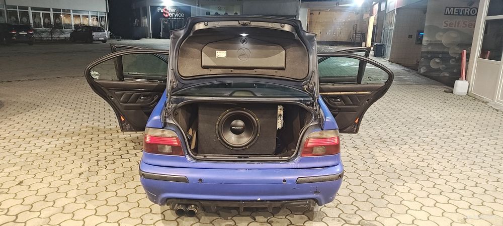 Schimb cu E60 sau vând