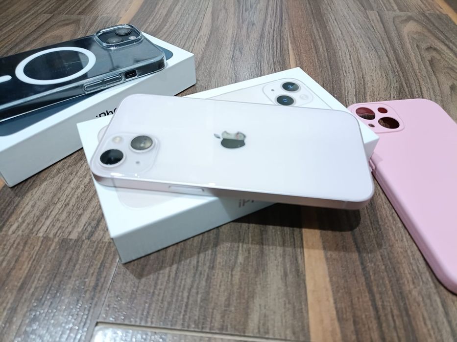 Смартфон Apple iPhone 13 128Gb розовый